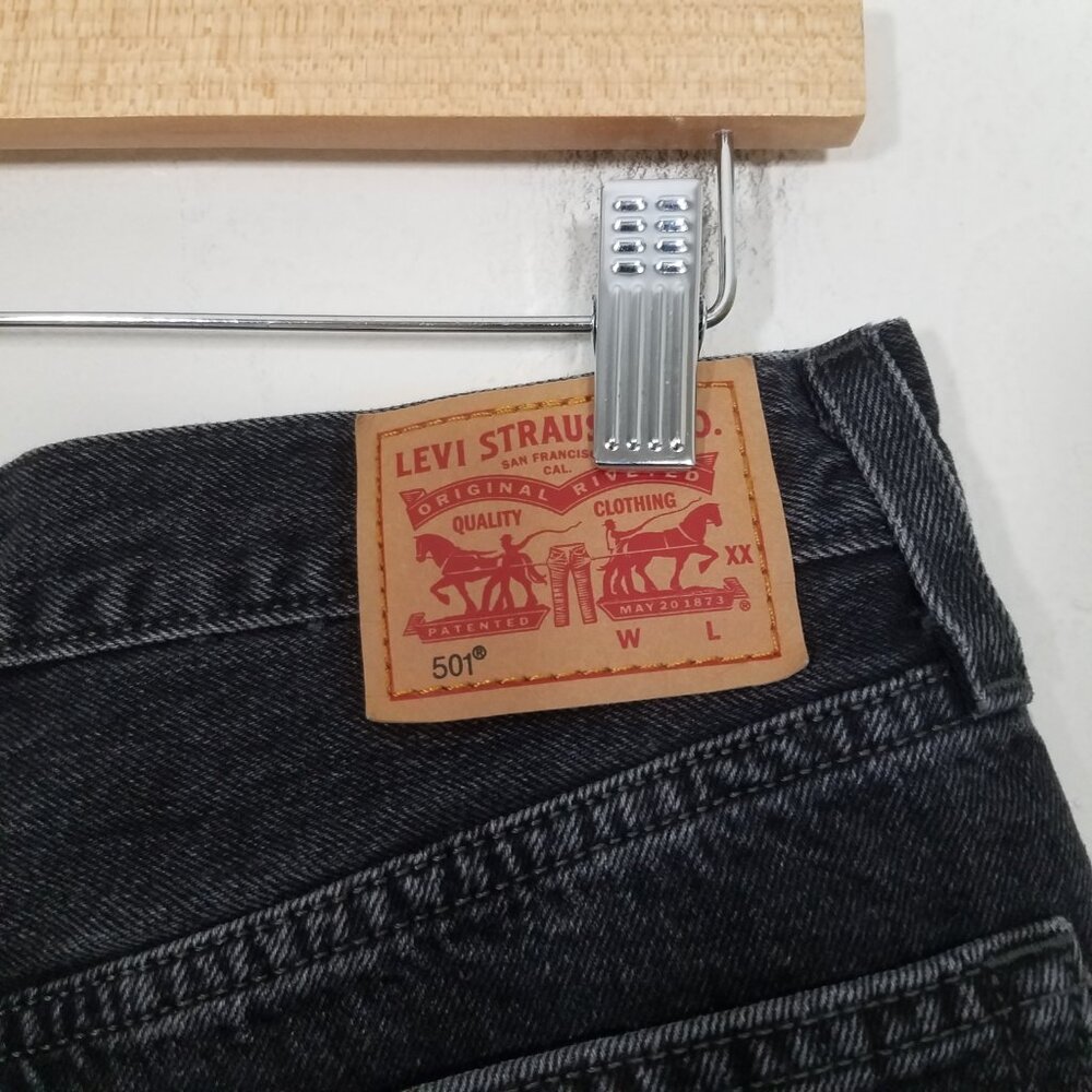 Levi's 501 Button Fly Distressed Jean Shorts Black Size 27 - Picture 5 of 7